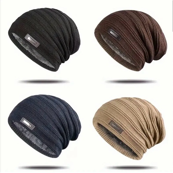 Black Knitted Beanie with Plush Fleece Lining - Picture 5 of 5